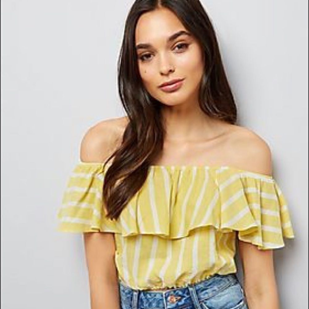 ✨2xHP✨New Look Off the Shoulder Striped Crop Top✨